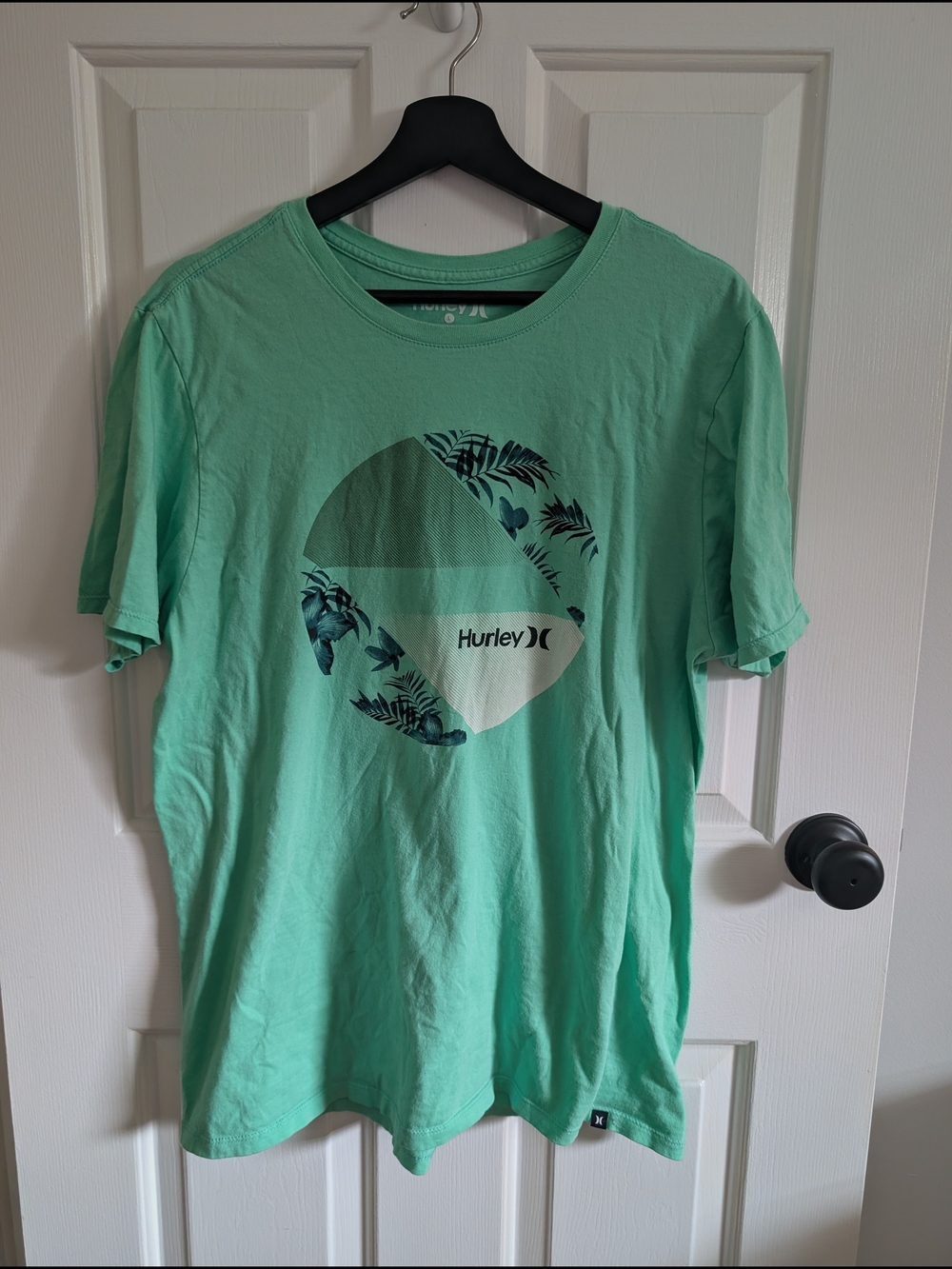 Hurley Men’s Mint Green Cotton Graphic Tee Large